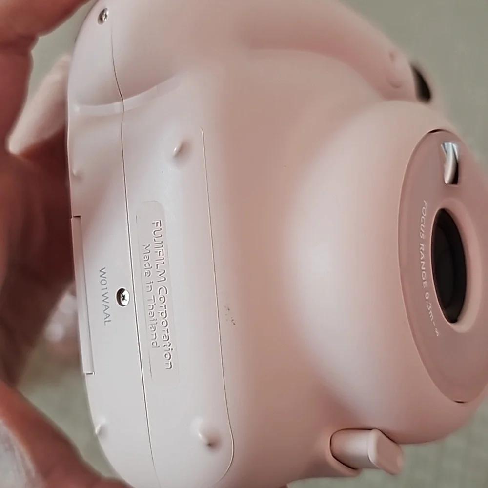Fujifilm Instax Mini 11, like New, hardly used